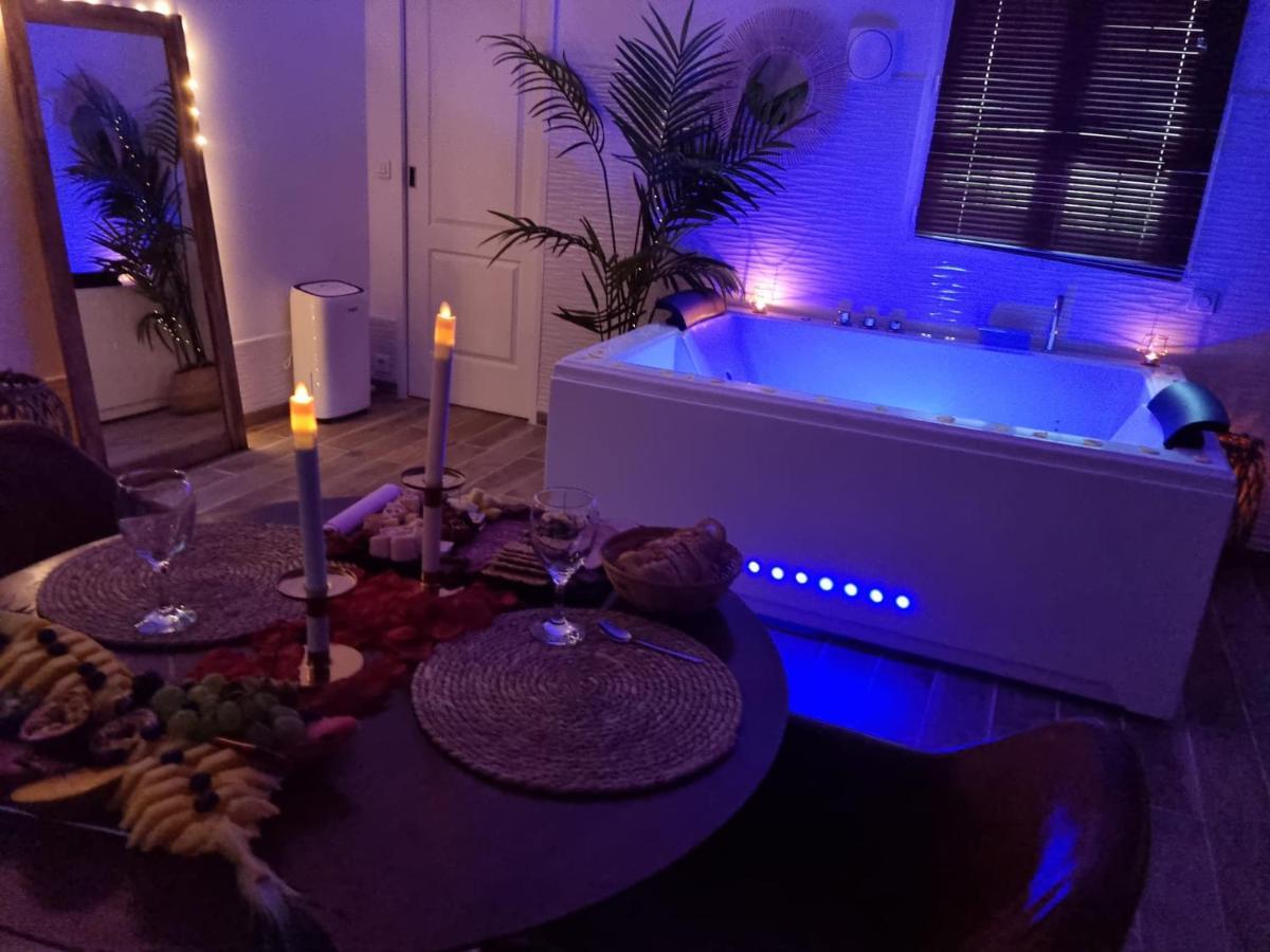 Casa de hóspedes Loft De Luxe Jacuzzi Et Jardin Privatif 10 Minutes De Stade De France Saint-Prix (Val d'Oise)