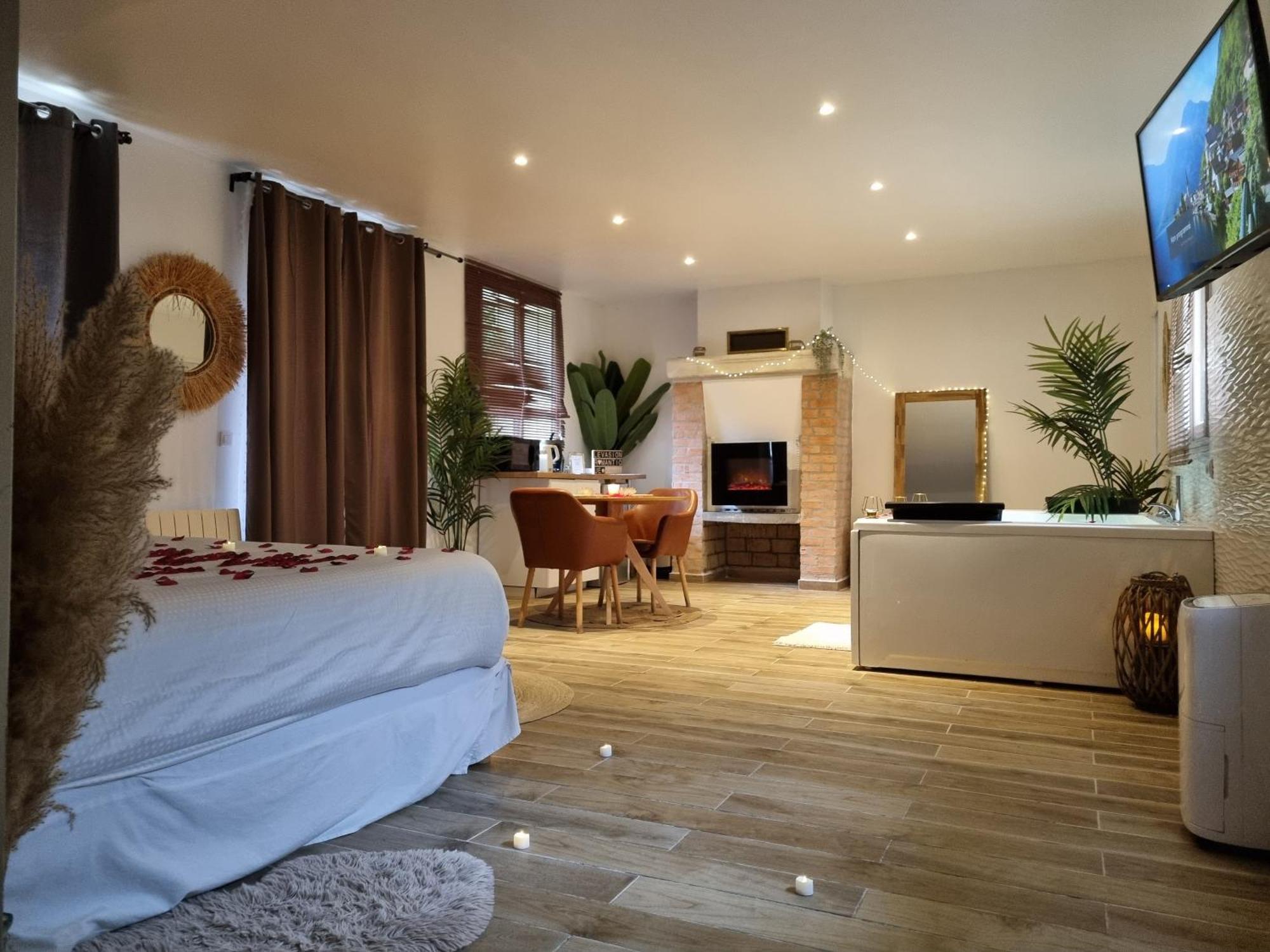 Loft De Luxe Jacuzzi Et Jardin Privatif 10 Minutes De Stade De France Casa de hóspedes Saint-Prix (Val d'Oise)