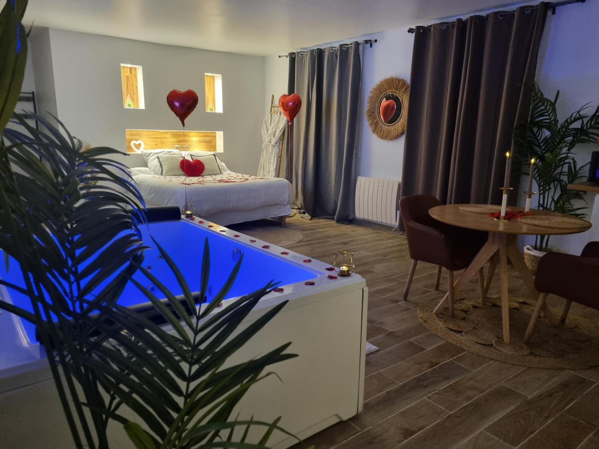 Loft De Luxe Jacuzzi Et Jardin Privatif 10 Minutes De Stade De France Casa de hóspedes Saint-Prix (Val d'Oise)